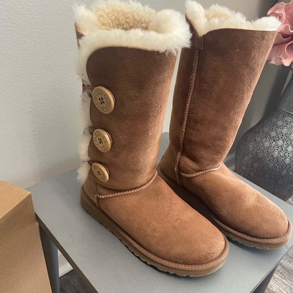 UGG Bailey button Triple - Picture 6 of 6